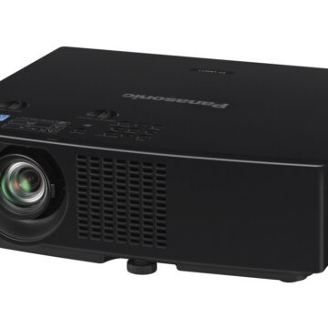 Panasonic PT-VMZ71 è la nuova serie di proiettori per aziende e scuole