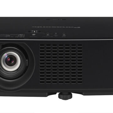 Panasonic PT-VMZ71 è la nuova serie di proiettori per aziende e scuole