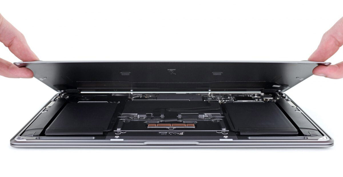 Il nuovo MacBook Air 2020 smontato: facile cambiare batteria e trackpad