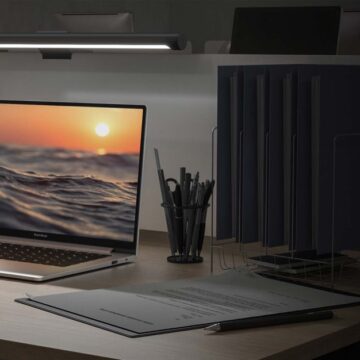 Solo 39,99 euro per la lampada Xiaomi che salva la vista quando usate il PC o Mac
