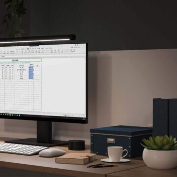Solo 39,99 euro per la lampada Xiaomi che salva la vista quando usate il PC o Mac