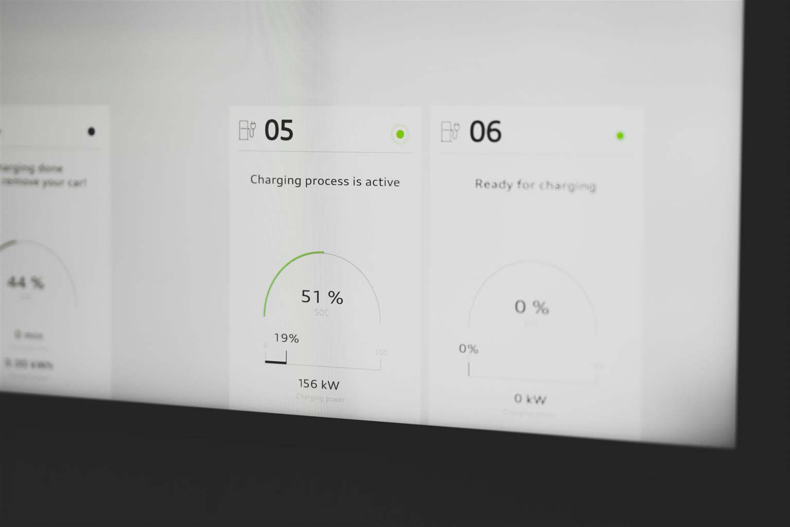 Audi charging hub è una lounge di nuova generazione per la ricarica veloce