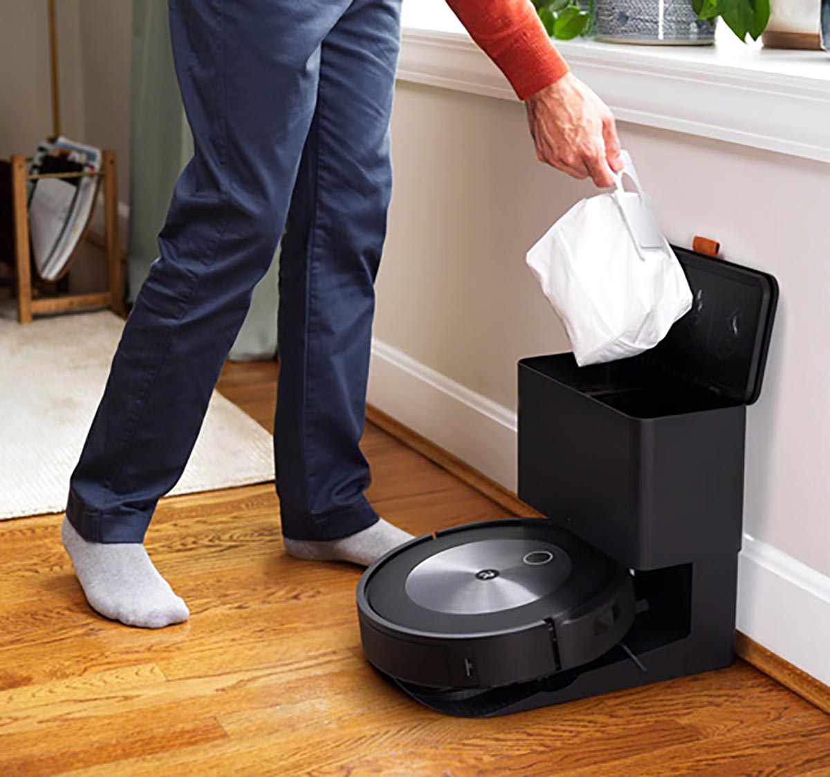 iRobot Roomba j7+ con piattaforma Genius Home 3.0 ancora più smart