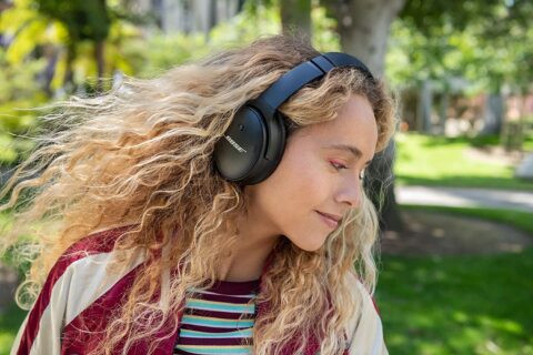 Bose QuietComfort 45 con oltre 70 euro di sconto su Amazon